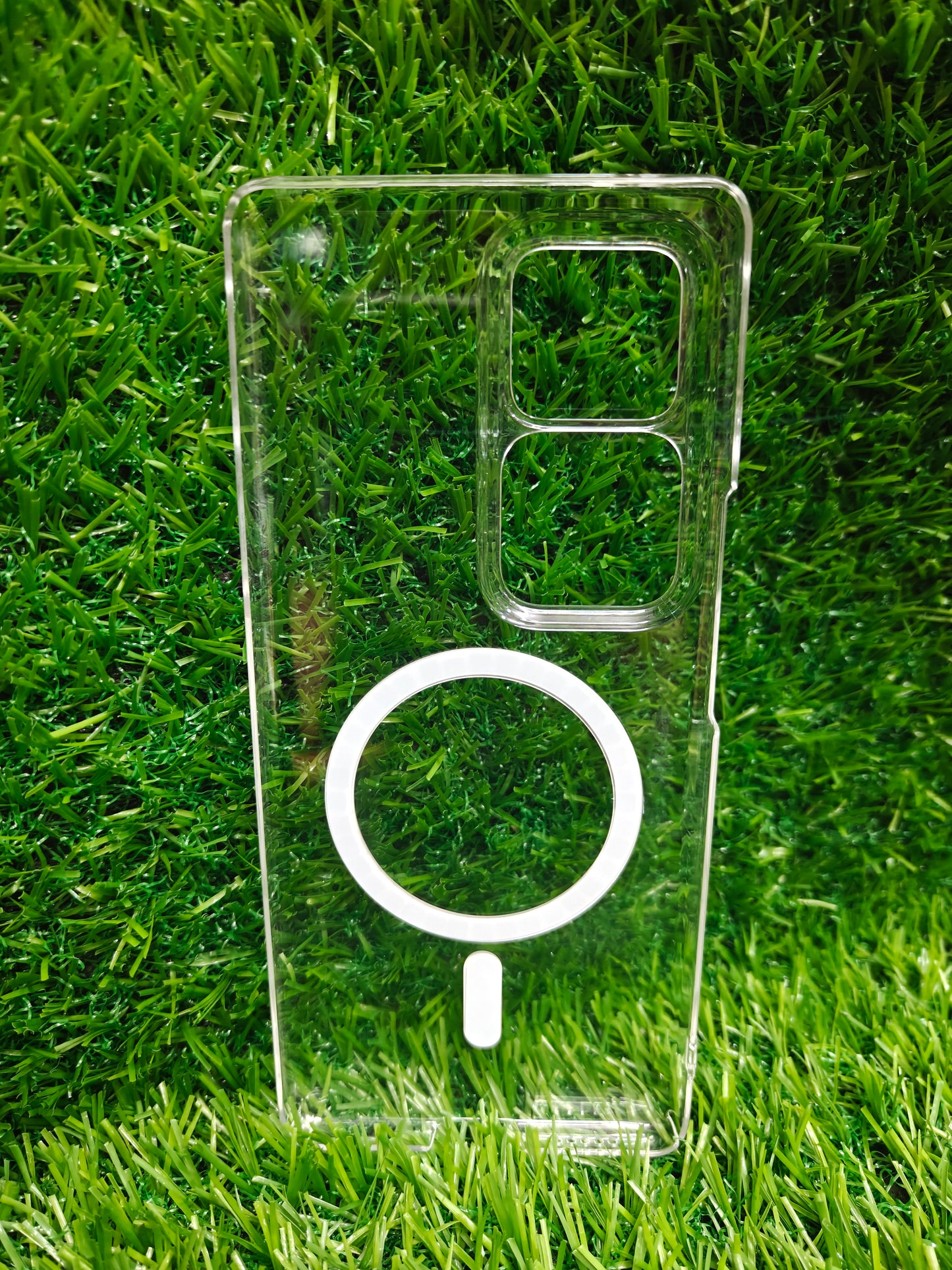 Vivo V30 / Vivo V30 Pro 5G Anti Yellow Premium Quality Magsafe Crystal Clear Hard Plastic Back Cover Case - Royal Star