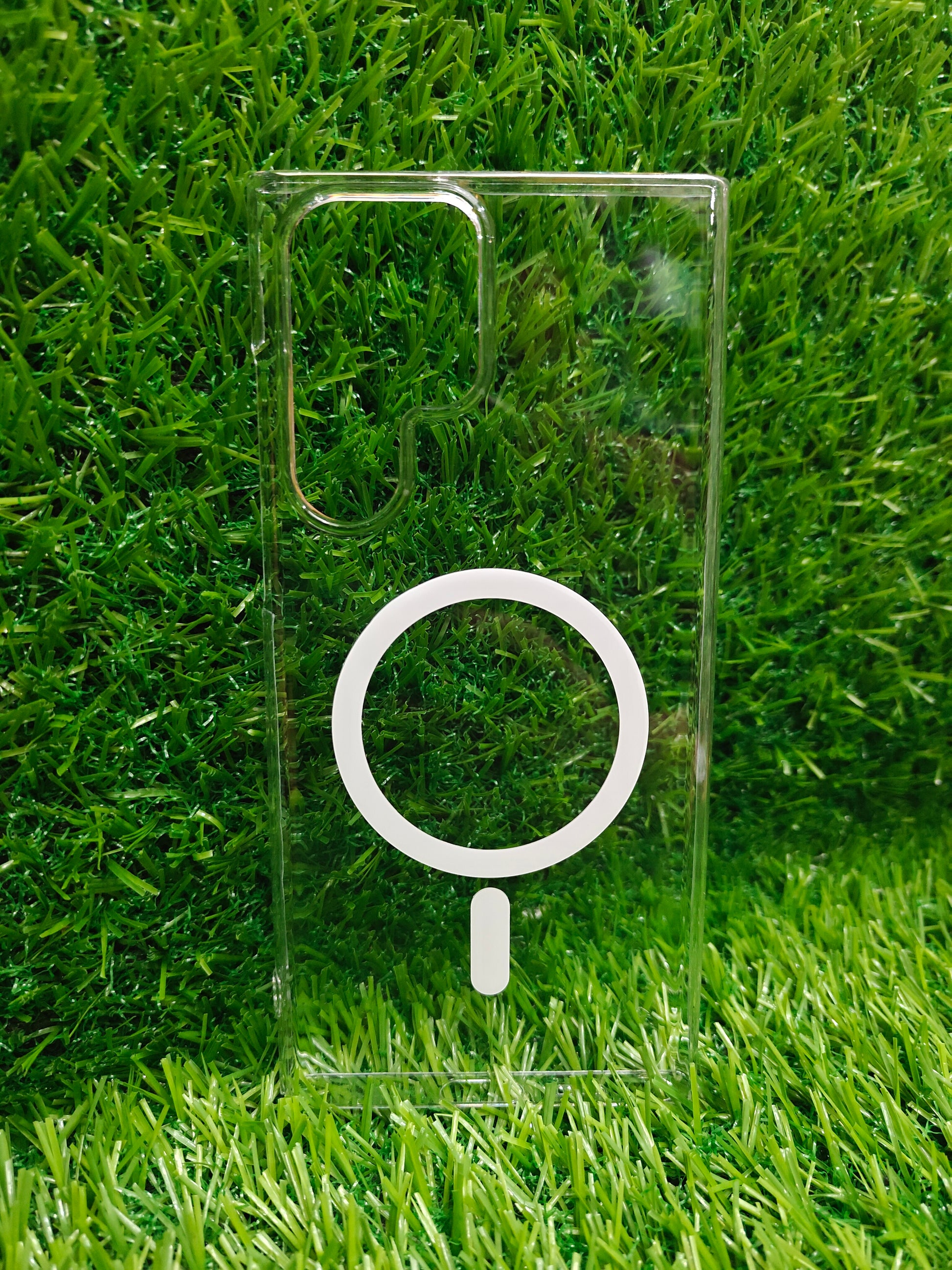 Samsung Galaxy S22 Ultra 5G Anti Yellow Premium Quality Magsafe Crystal Clear Hard Plastic Back Cover Case - Royal Star