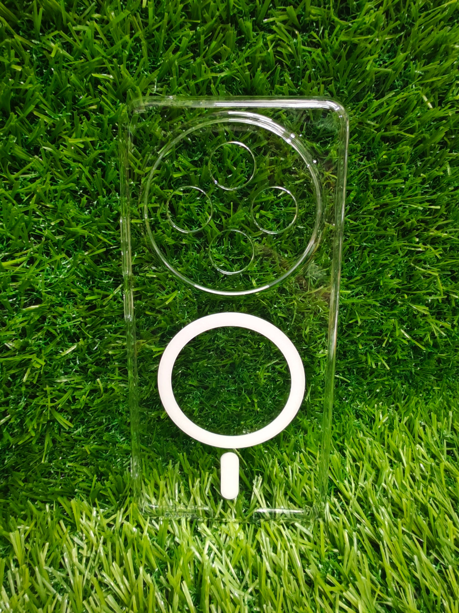 Vivo T4 (5G) / iQOO Z10 / Vivo Y300 Pro (5G) Anti Yellow Premium Quality Magsafe Crystal Clear Hard Plastic Back Cover Case - Royal Star