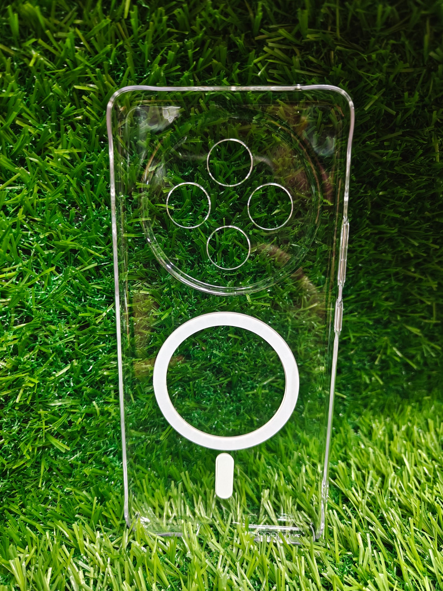 Vivo T4 (5G) / iQOO Z10 / Vivo Y300 Pro (5G) Anti Yellow Premium Quality Magsafe Crystal Clear Hard Plastic Back Cover Case - Royal Star