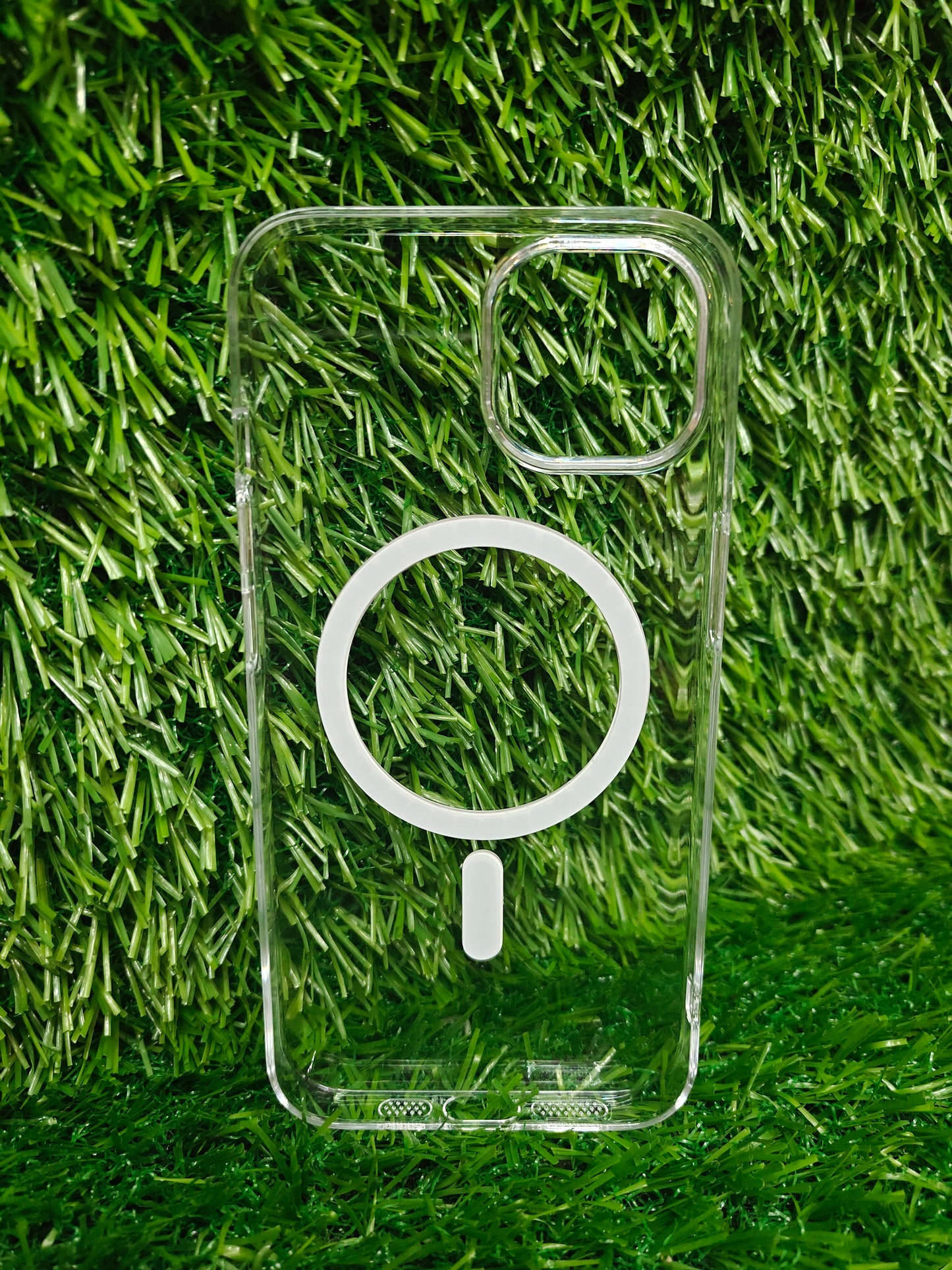 Apple iPhone 13 / iPhone 14 Anti Yellow Premium Quality Magsafe Crystal Clear Hard Plastic Back Cover Case