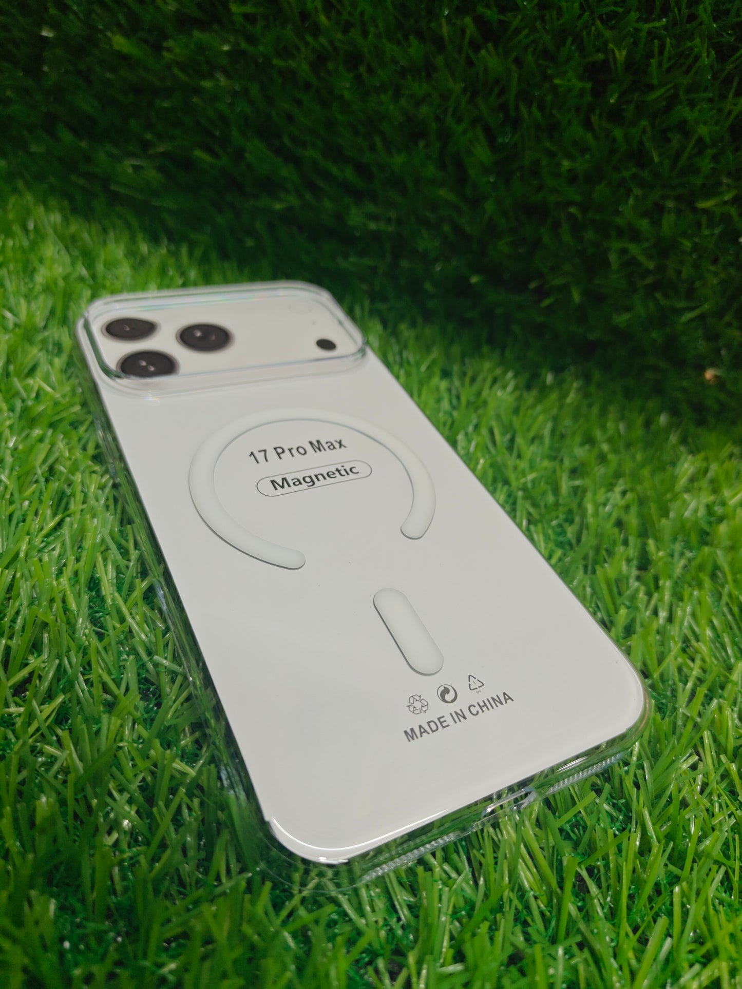 Apple iPhone 17 Pro Max Anti Yellow Premium Quality Magsafe Crystal Clear Hard Plastic Back Cover Case