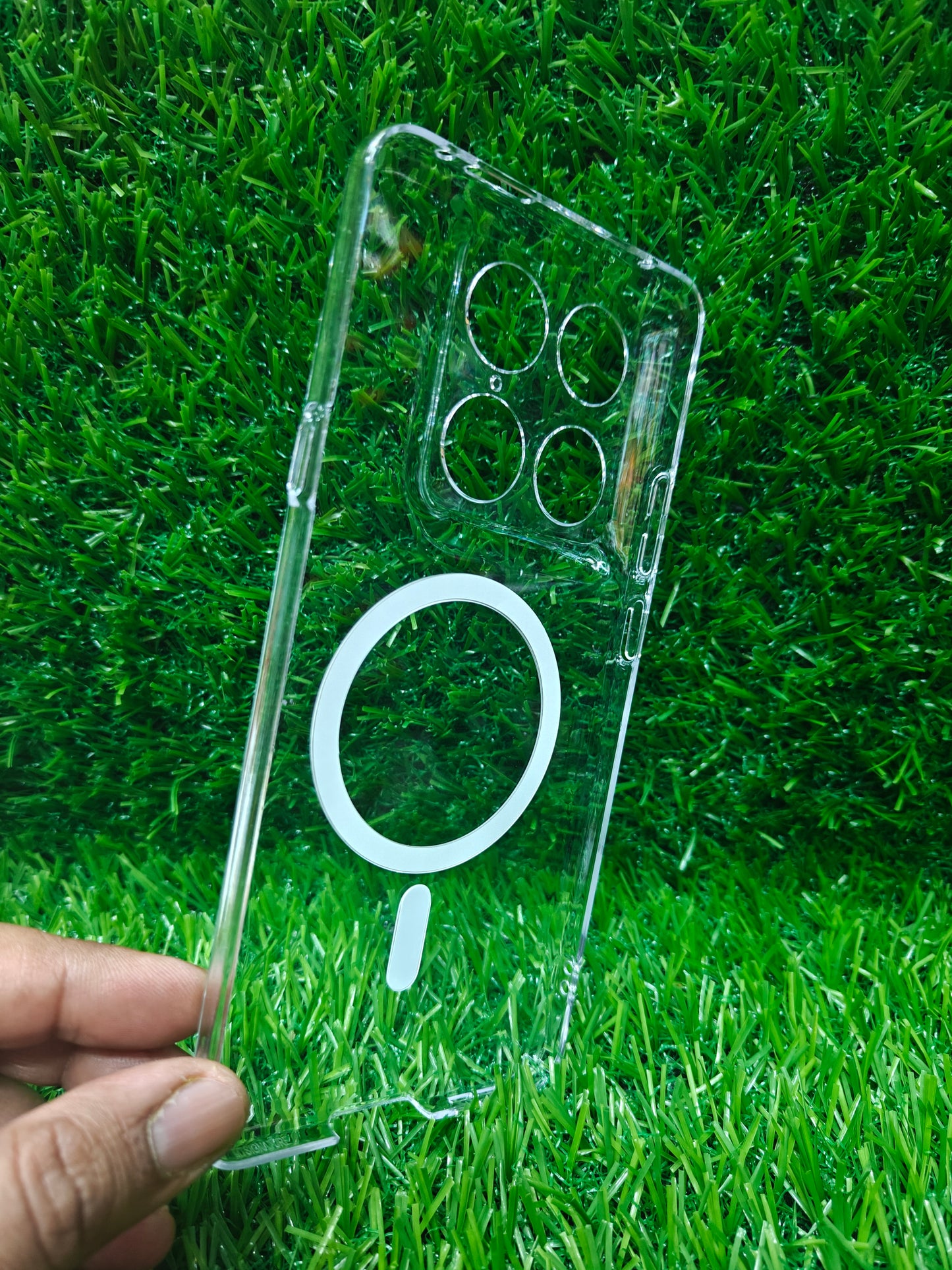 Motorola Signature 5G Anti Yellow Premium Magsafe Crystal Clear Hard Plastic Back Cover Case