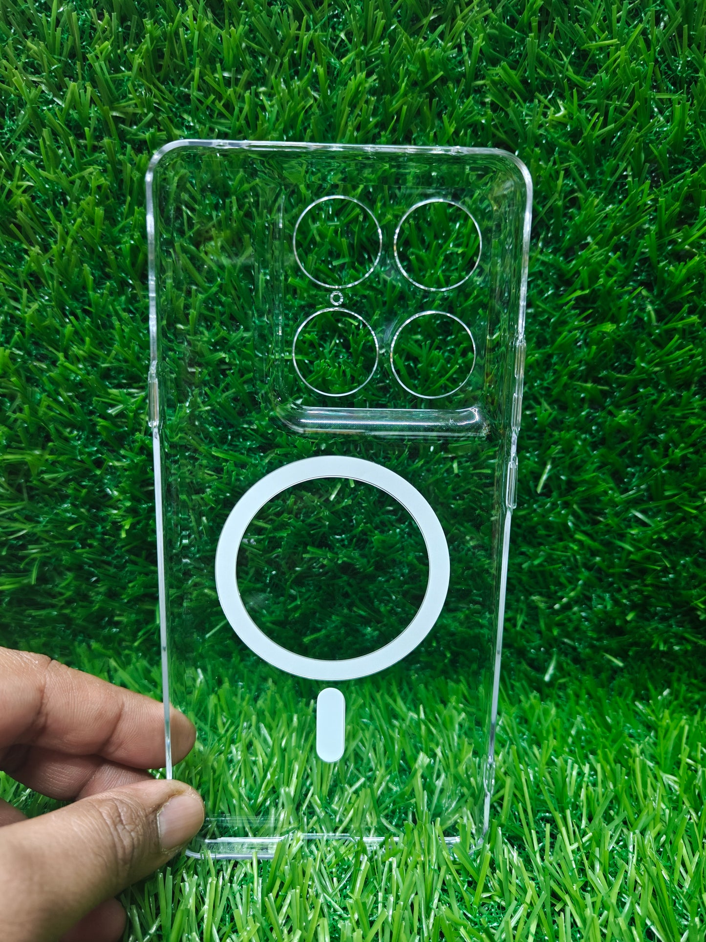 Motorola Signature 5G Anti Yellow Premium Magsafe Crystal Clear Hard Plastic Back Cover Case