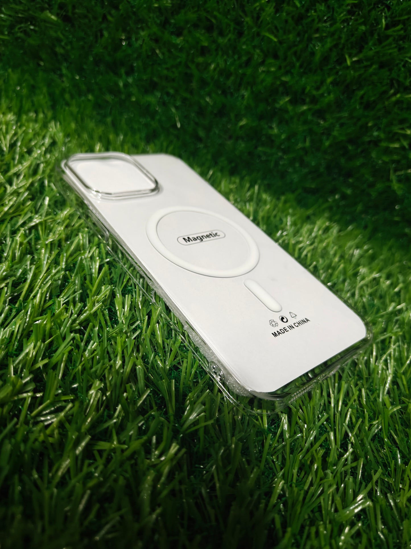 Apple iPhone 16 Pro Max Anti Yellow Premium Quality Magsafe Crystal Clear Hard Plastic Back Cover Case